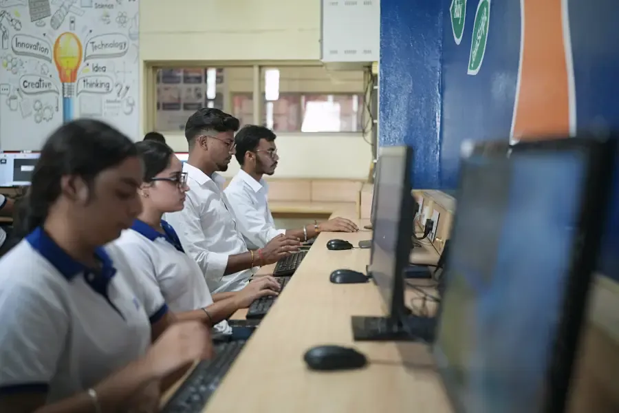 Commerce & Management Lab