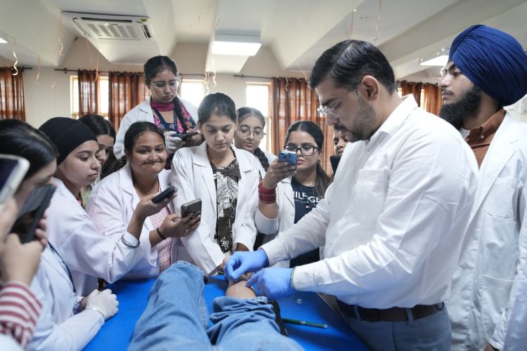 CTIHS Organises Two-Day Dry Needling and Cupping Workshop for Physiotherapy Students